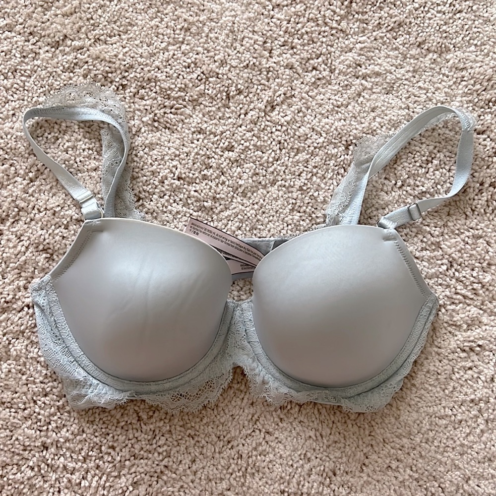 Victoria’s Secret Dream Angel’s bra, lightly used. Mild wear.